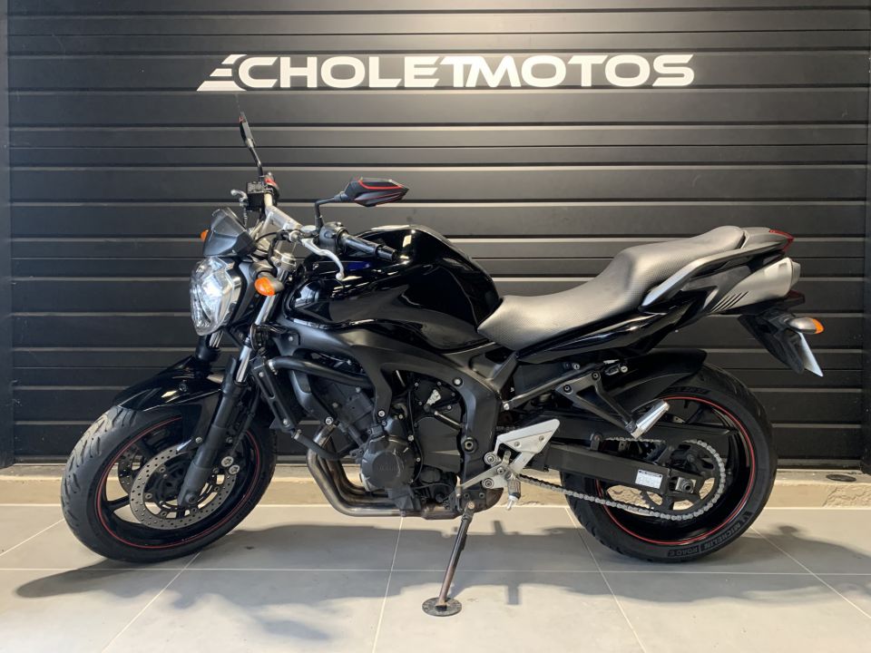 YAMAHA FZ6 600 FAZER 20