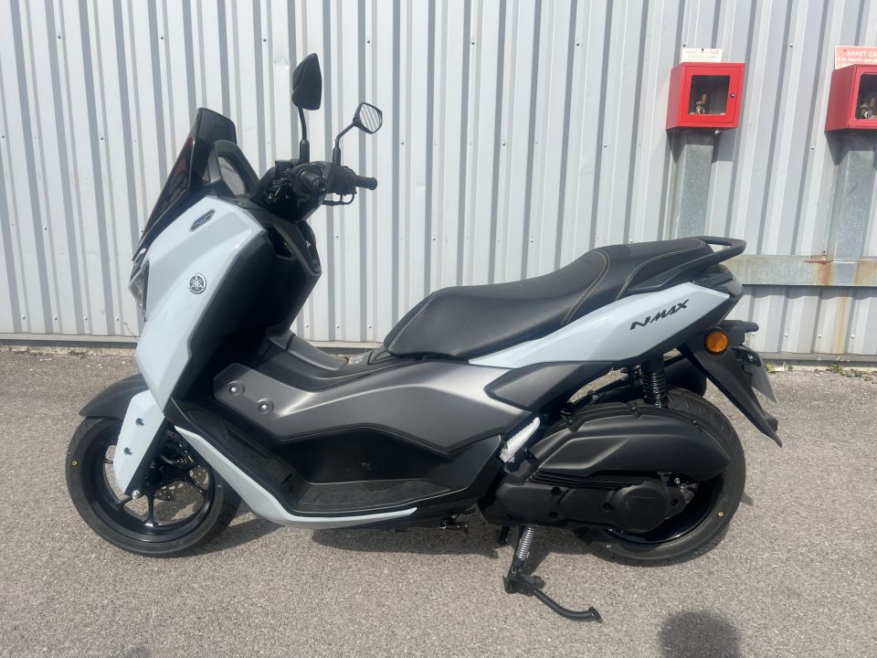 YAMAHA NMAX 125 TECH MAX 12