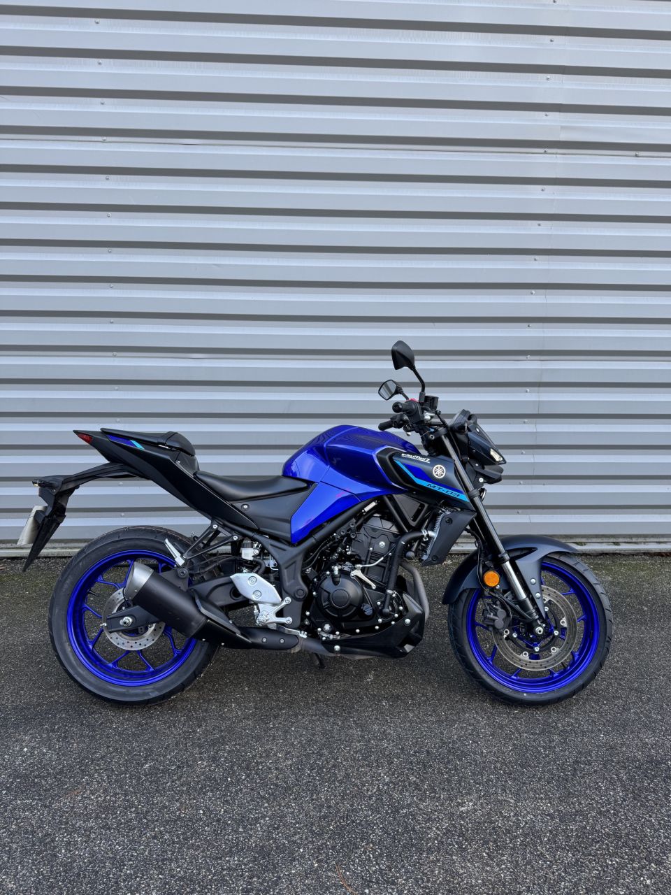 YAMAHA MT-03 8