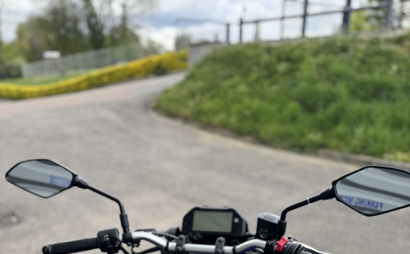 YAMAHA MT-03 2