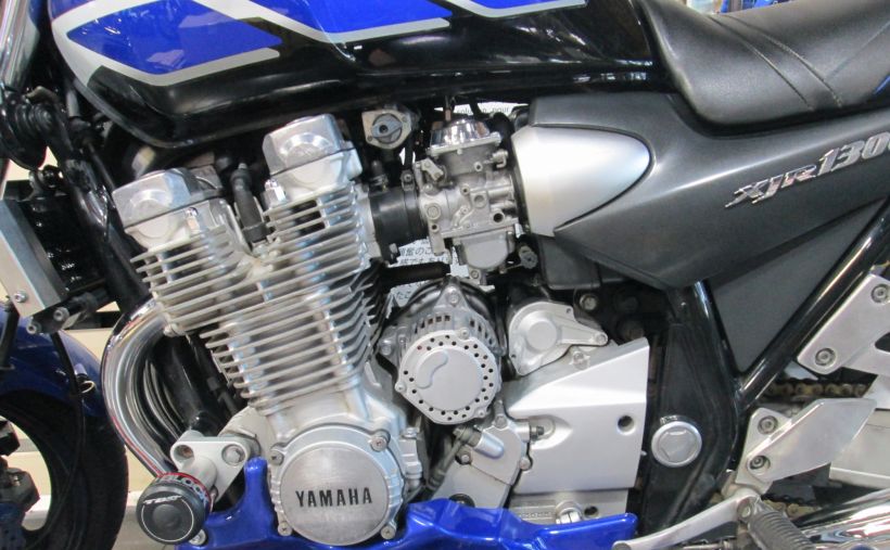 YAMAHA 1300 XJR SP 3