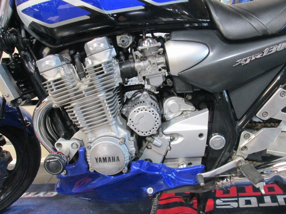 YAMAHA 1300 XJR SP 3