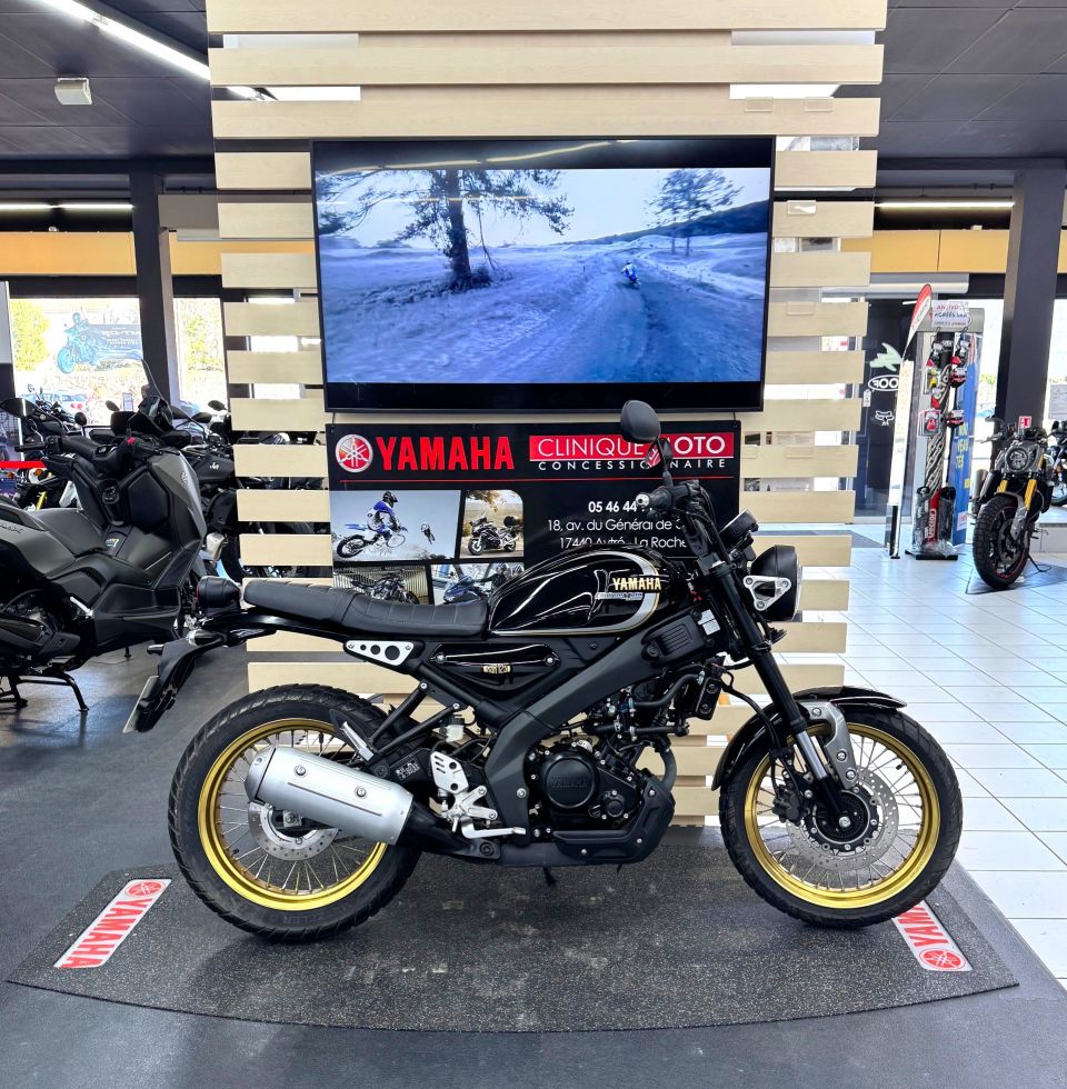 YAMAHA XSR 125 Legacy 0
