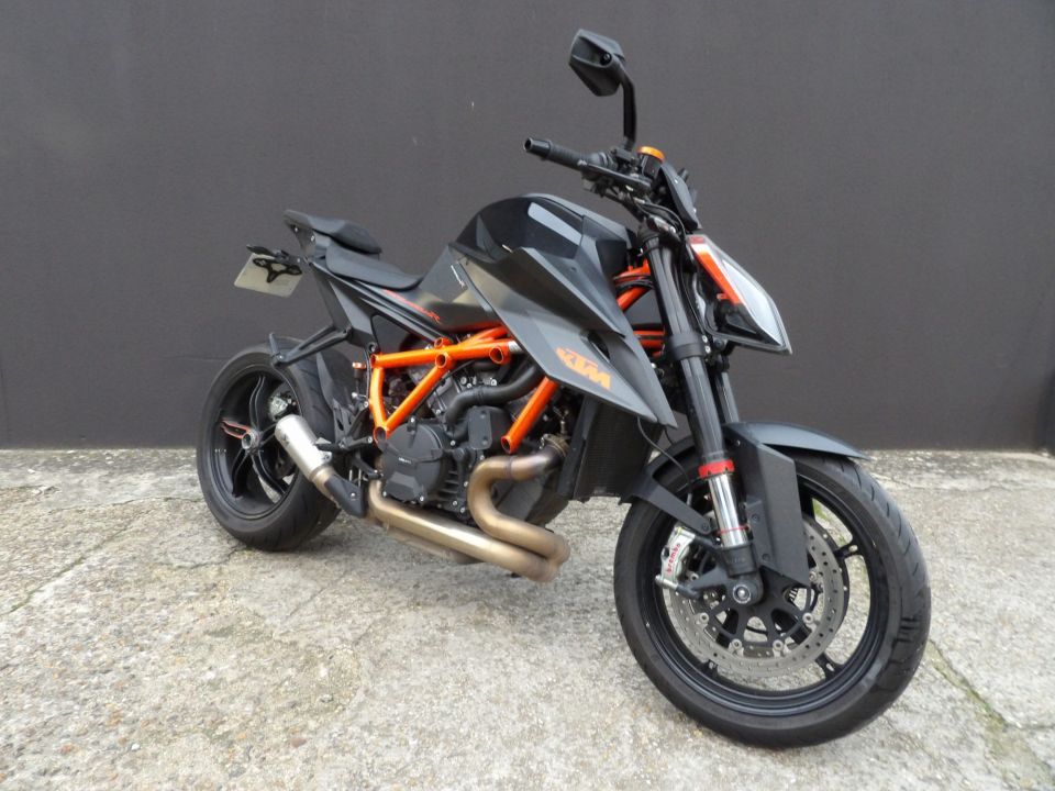 KTM 1290 SUPER DUKE R 2