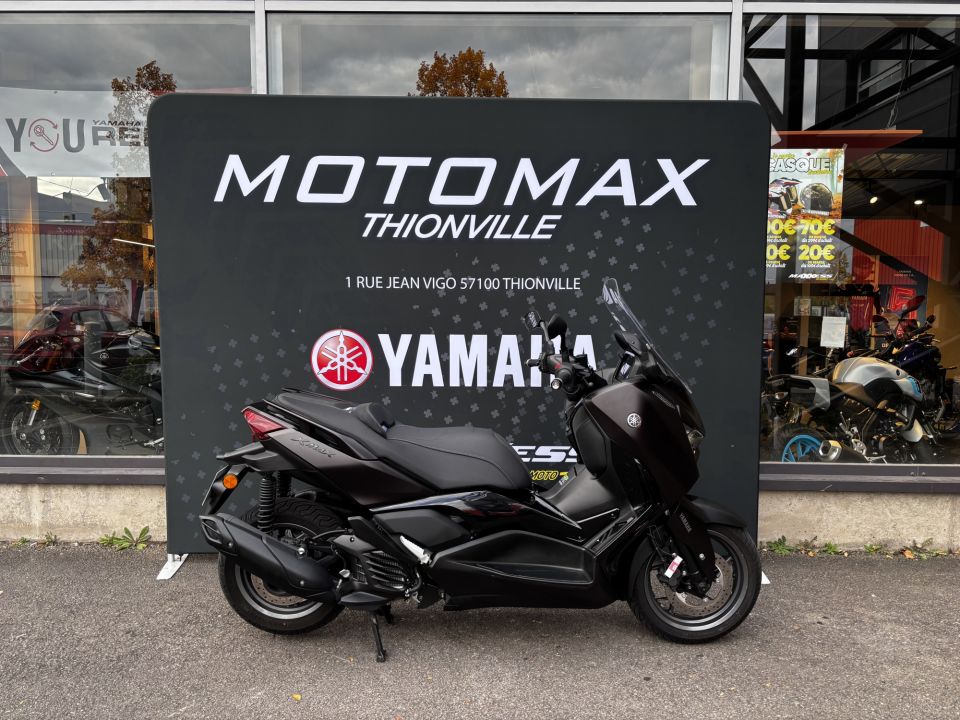YAMAHA XMAX 125 TECH MAX + 0