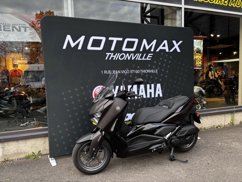 YAMAHA XMAX 125 TECH MAX + 3