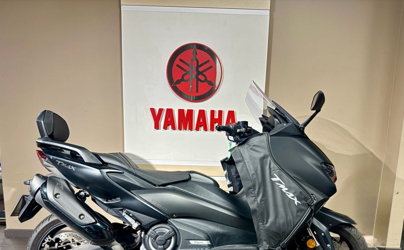YAMAHA XP T-MAX 560 0