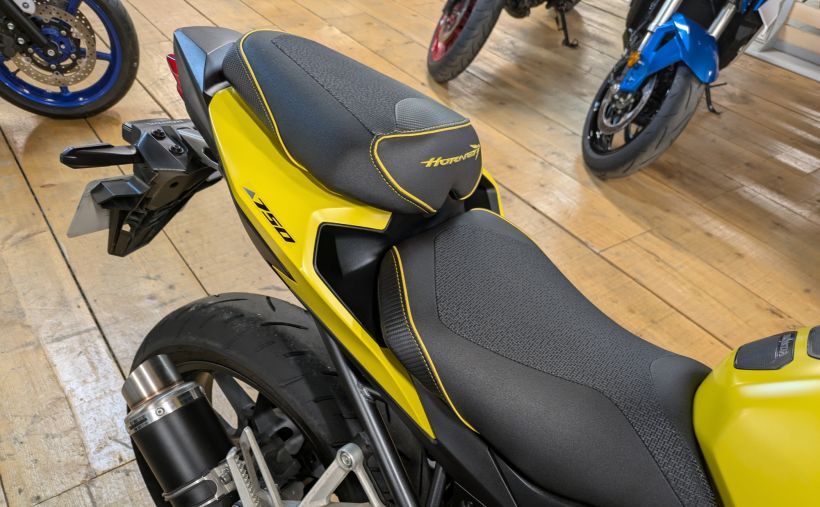 HONDA CB 750 HORNET 1