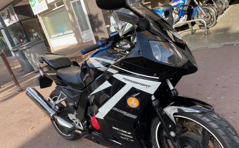 DAELIM ROADSPORT 1