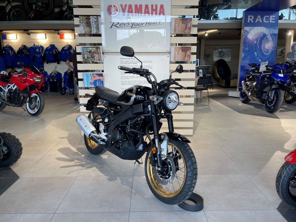 YAMAHA XSR 125 LEGACY  DE DIRECTION 92€/MOIS* HISTORIC BLACK !! GTIE 5 ANS 1