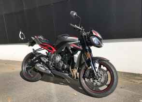 TRIUMPH STREET TRIPLE 675 R - 2021