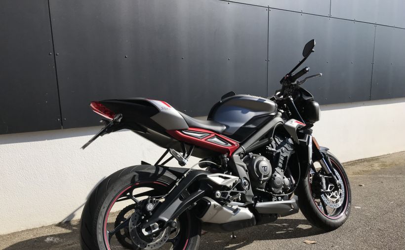 TRIUMPH STREET TRIPLE 675 R 4