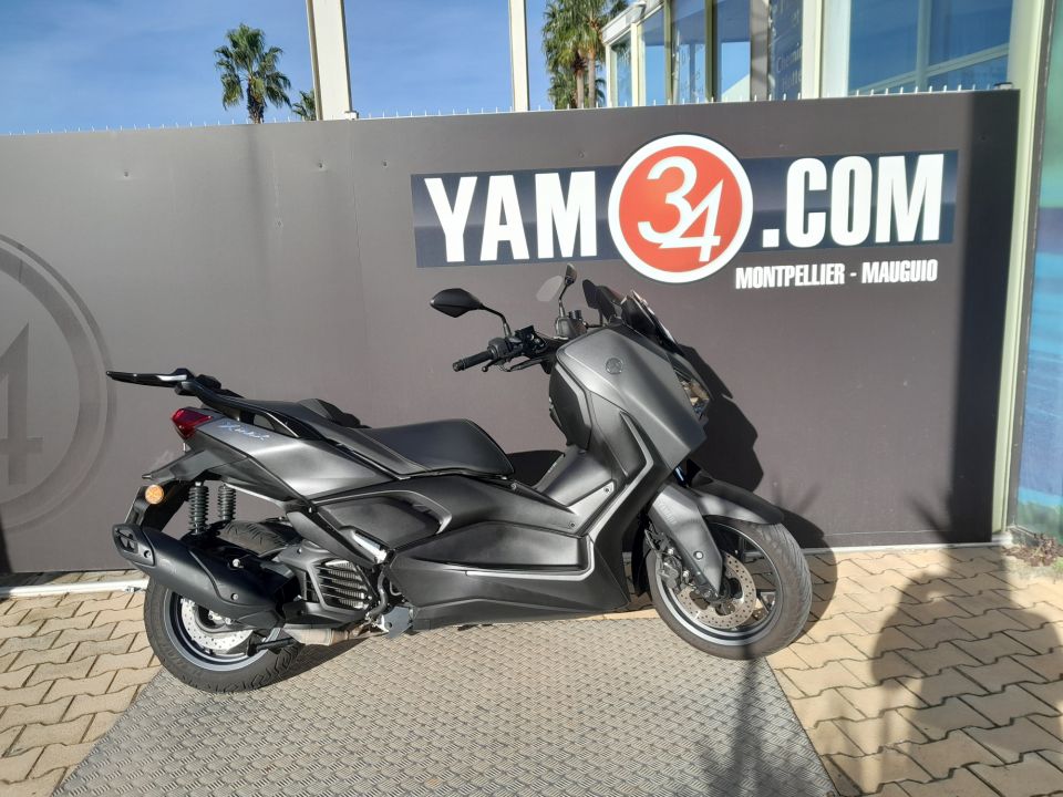 YAMAHA XMAX 125 1