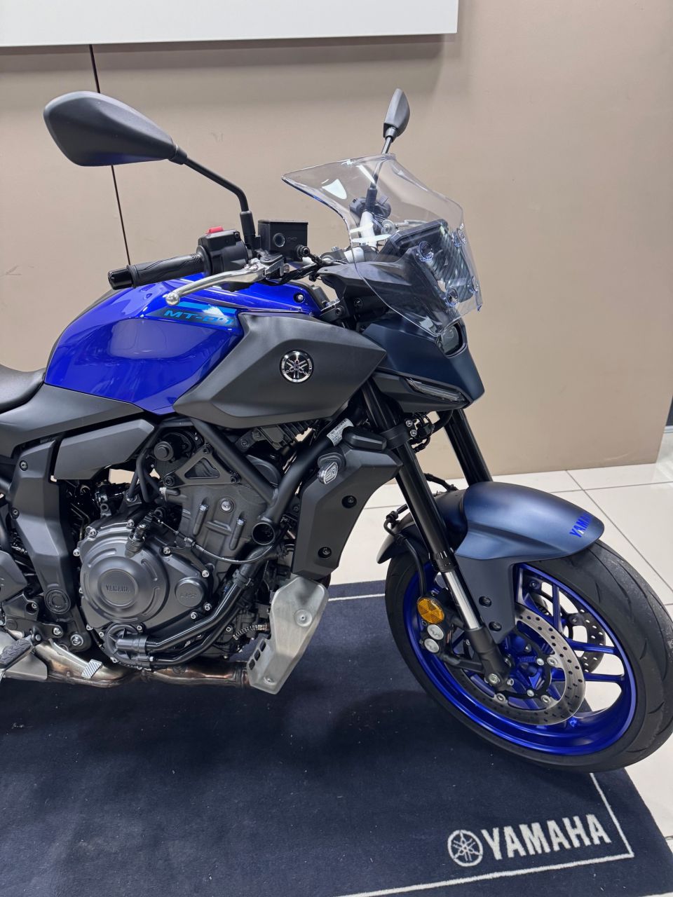 YAMAHA MT-07 6