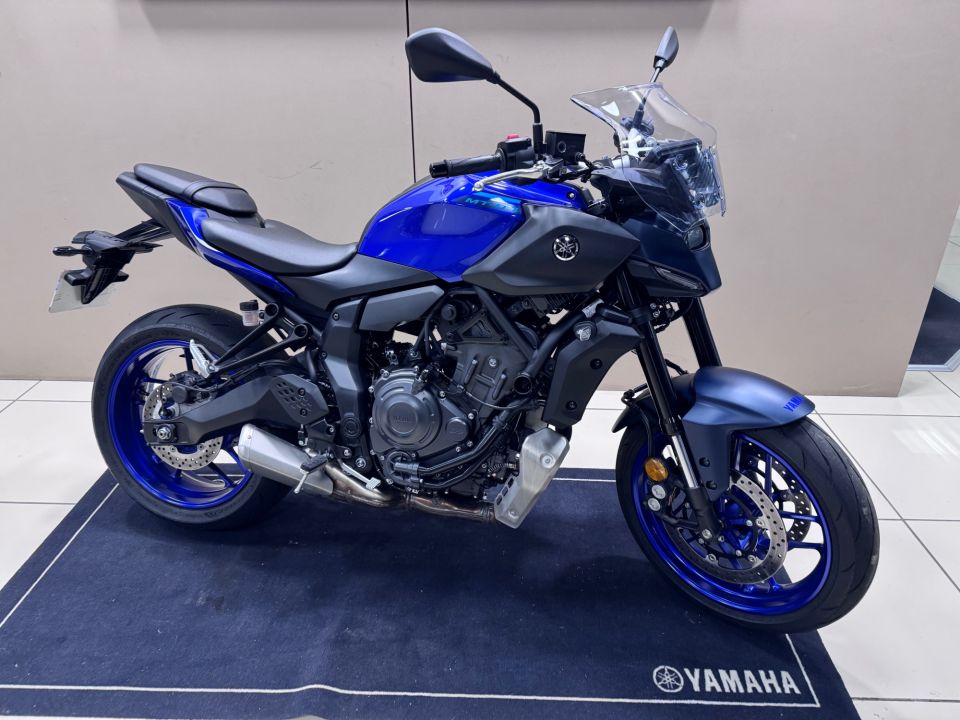 YAMAHA MT-07 10