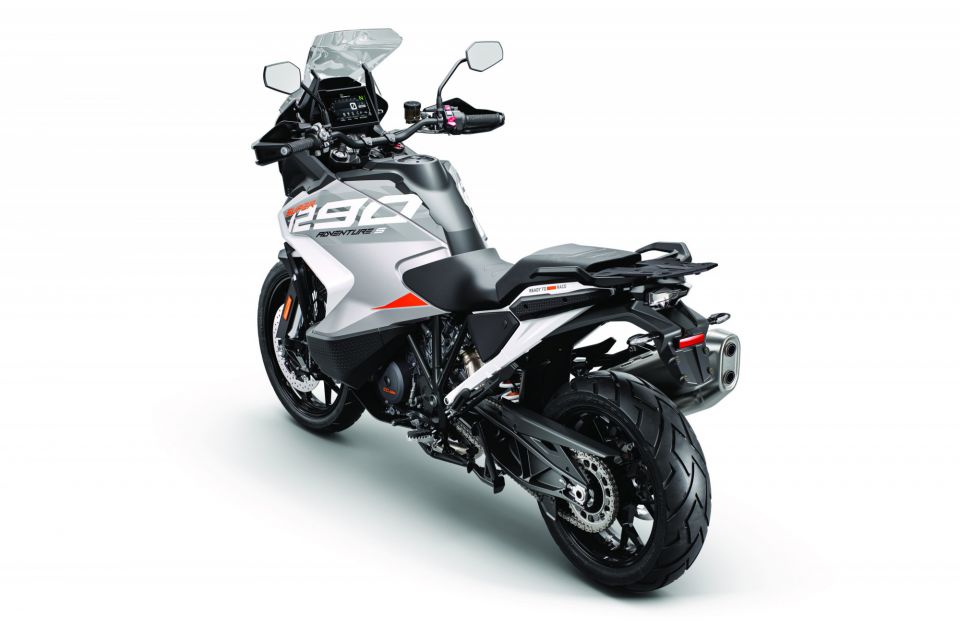 KTM 1290 SUPER ADVENTURE S 24