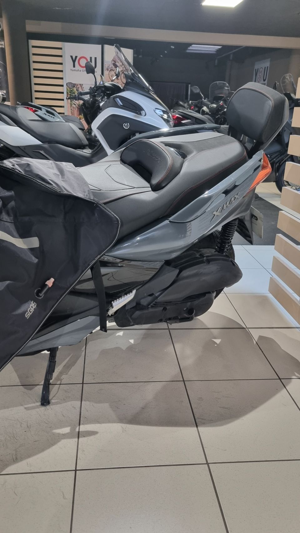 YAMAHA XMAX 125 TECH MAX 4