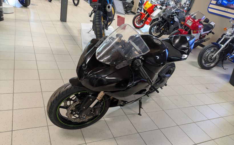 KAWASAKI ZX-6R 636 4
