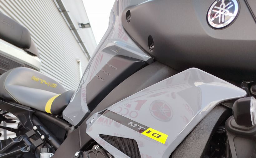 YAMAHA MT-10 7