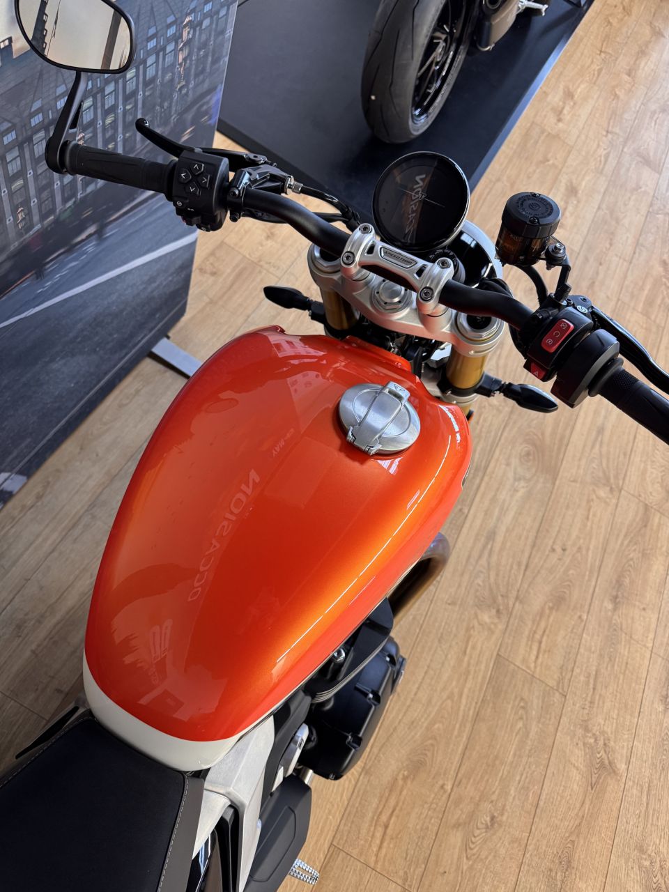 TRIUMPH SPEED TWIN 1200 6