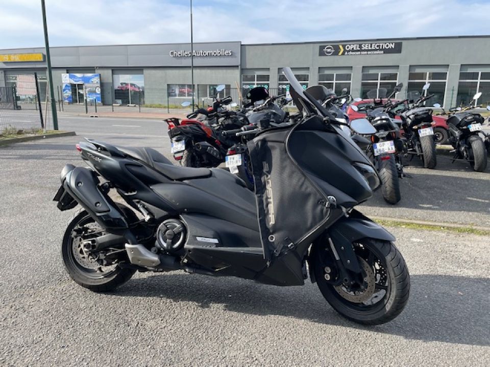 YAMAHA XP T-MAX 560 0