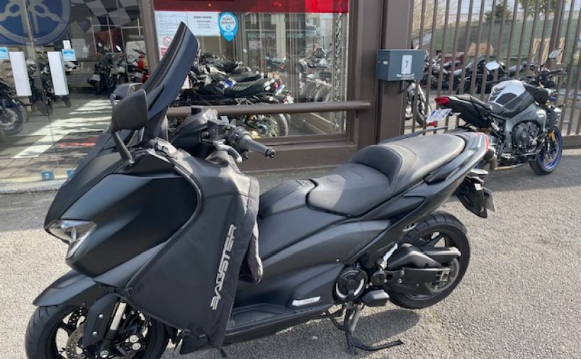 YAMAHA XP T-MAX 560 1