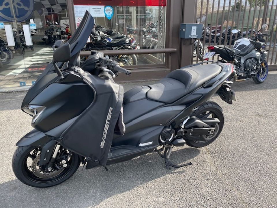 YAMAHA XP T-MAX 560 1