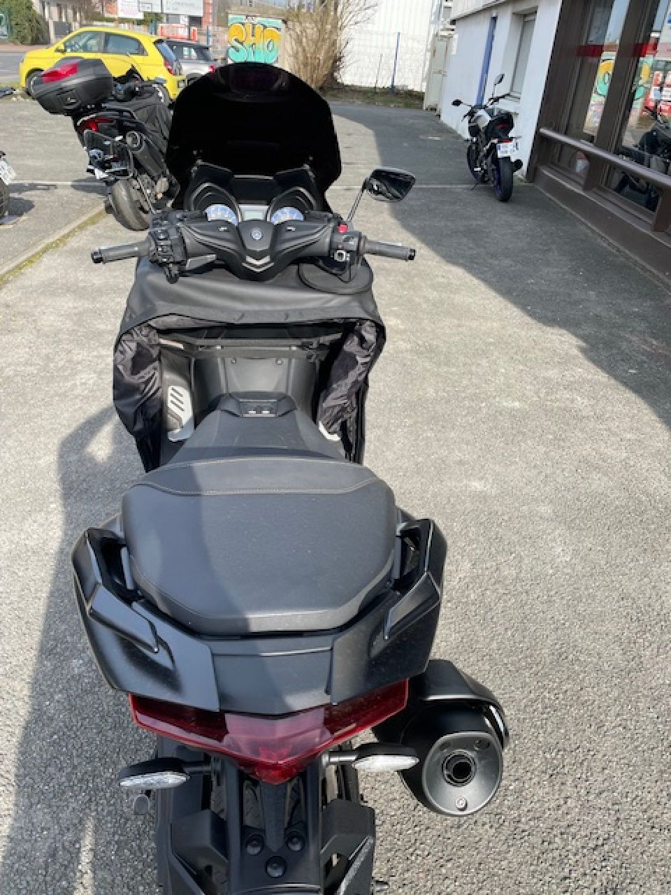 YAMAHA XP T-MAX 560 2