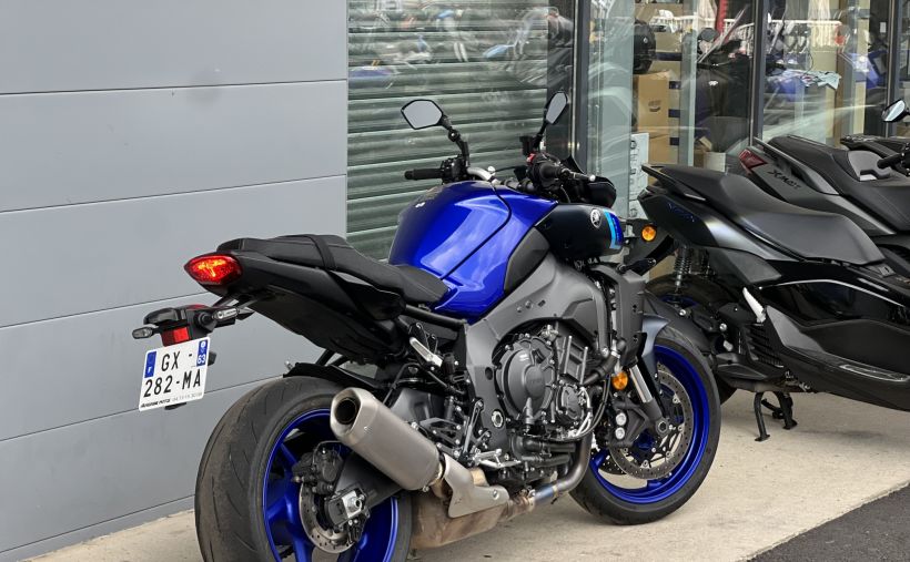 YAMAHA MT-10 2