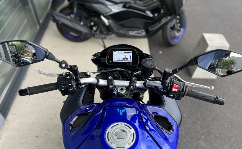 YAMAHA MT-10 6