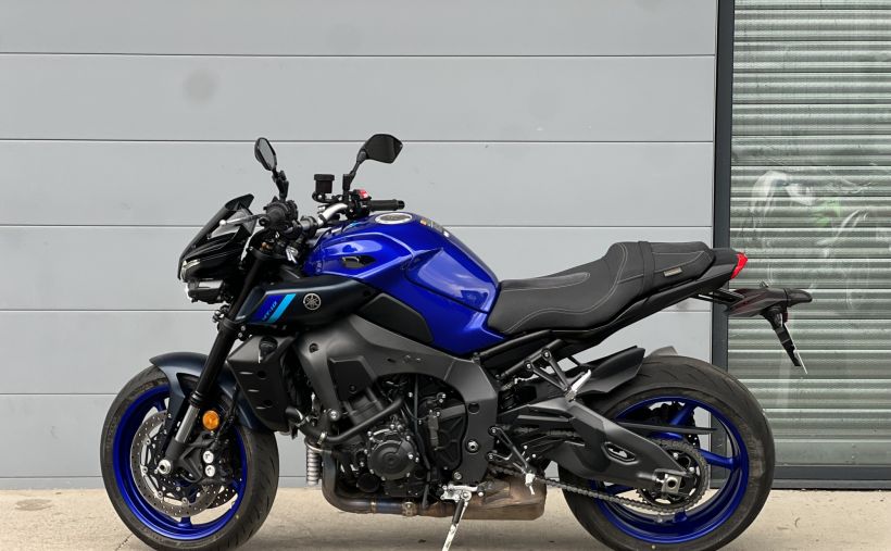 YAMAHA MT-10 3