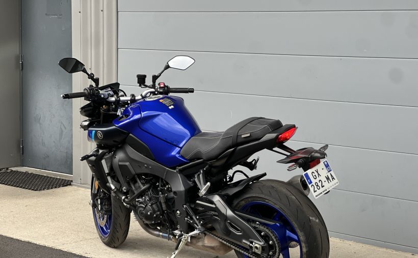 YAMAHA MT-10 5