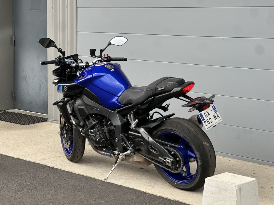 YAMAHA MT-10 5
