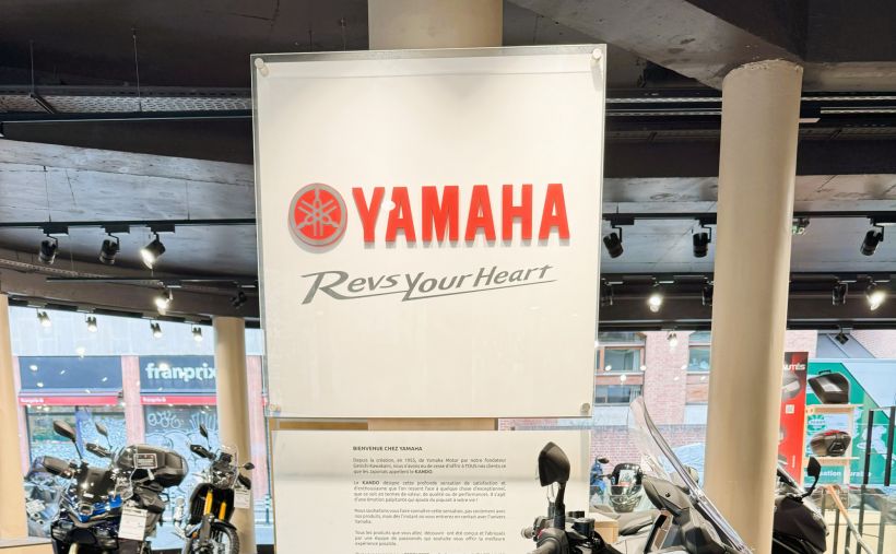 YAMAHA XMAX 300 TECH MAX + 1