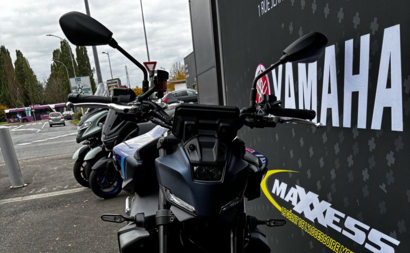 YAMAHA MT-09 5