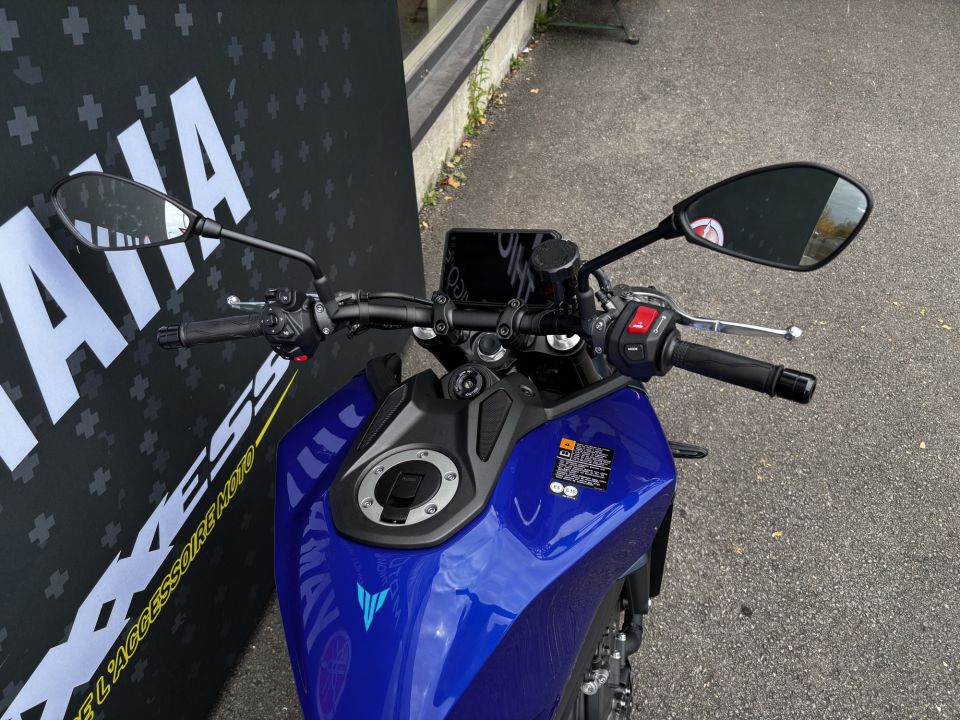 YAMAHA MT-09 6