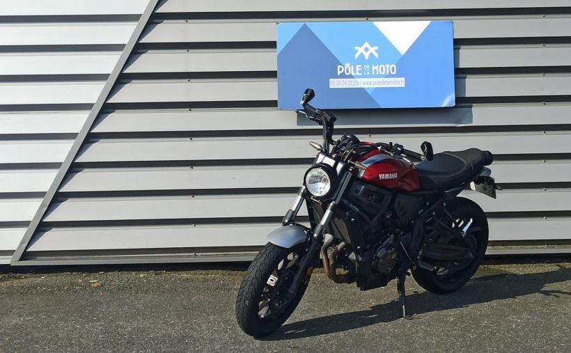 YAMAHA XSR 700 ABS 4