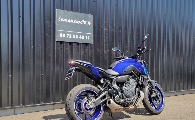 YAMAHA MT-07 5