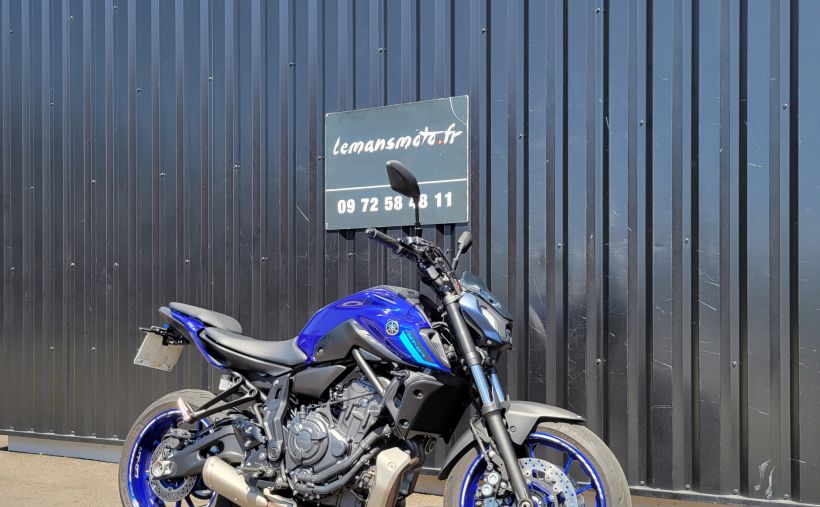 YAMAHA MT-07 6