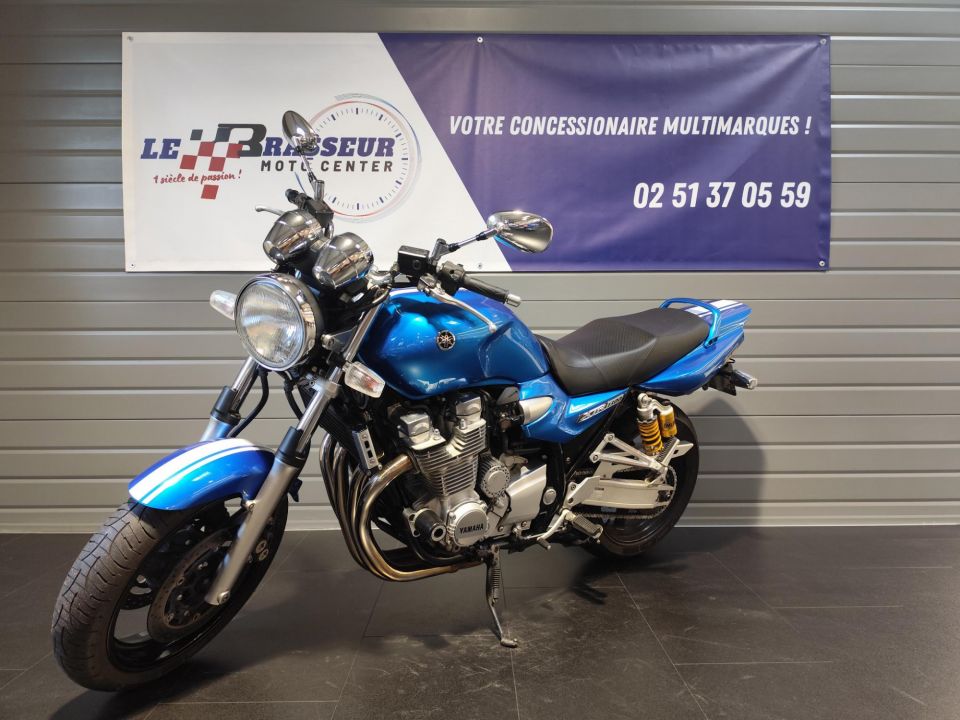 YAMAHA XJR 1300 12