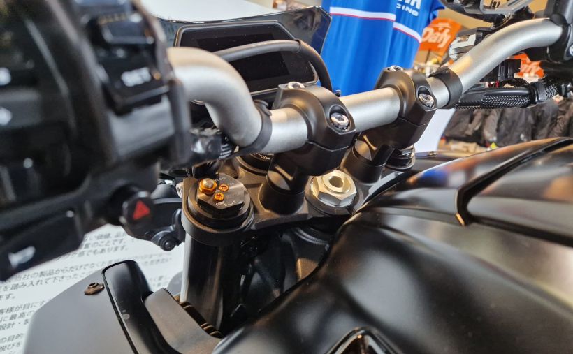 YAMAHA MT-10 4