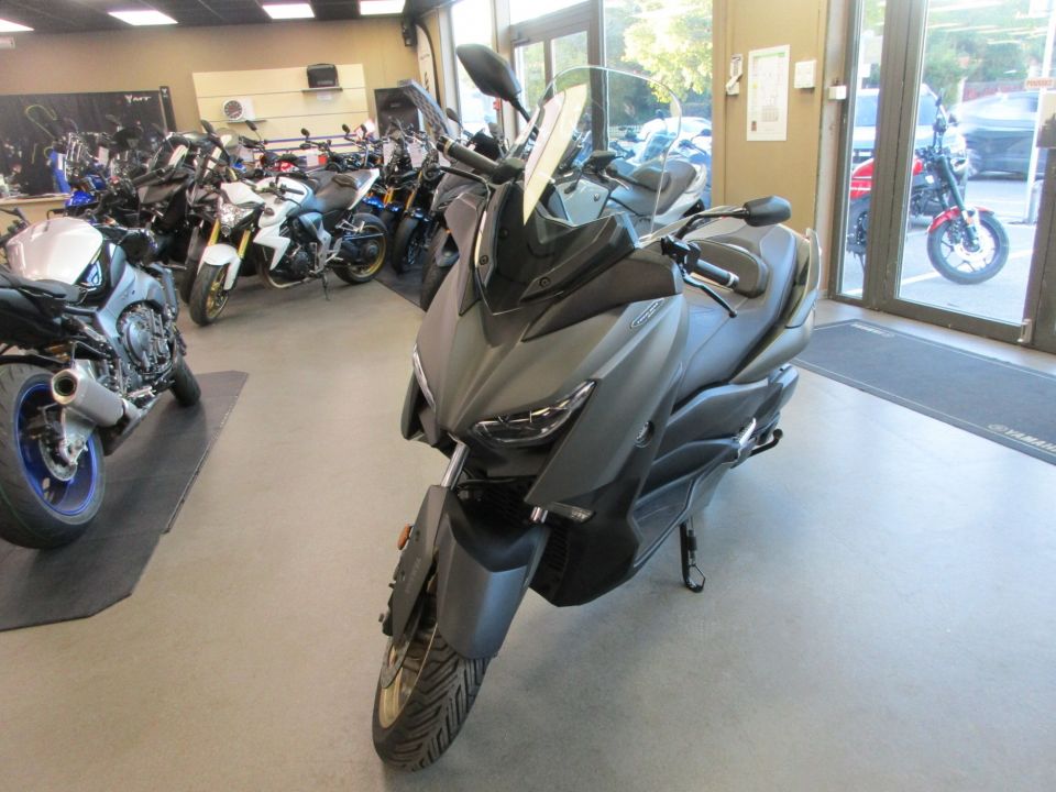 YAMAHA XMAX 125 TECH MAX 1