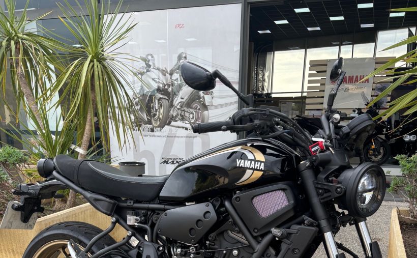 YAMAHA XSR 700 0