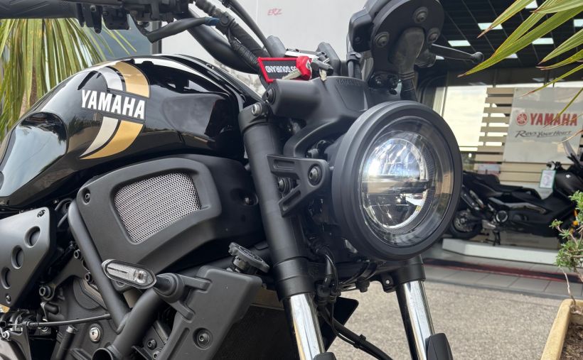 YAMAHA XSR 700 1