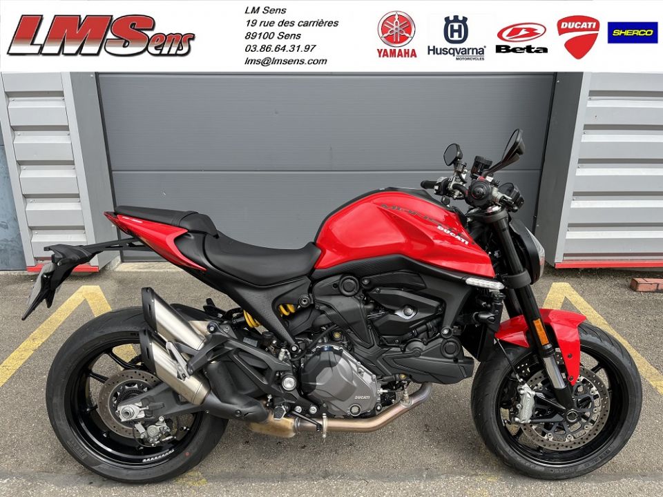 DUCATI MONSTER 9