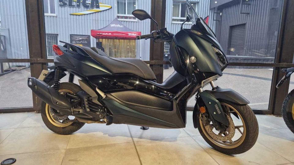 YAMAHA XMAX 125 TECH MAX 0
