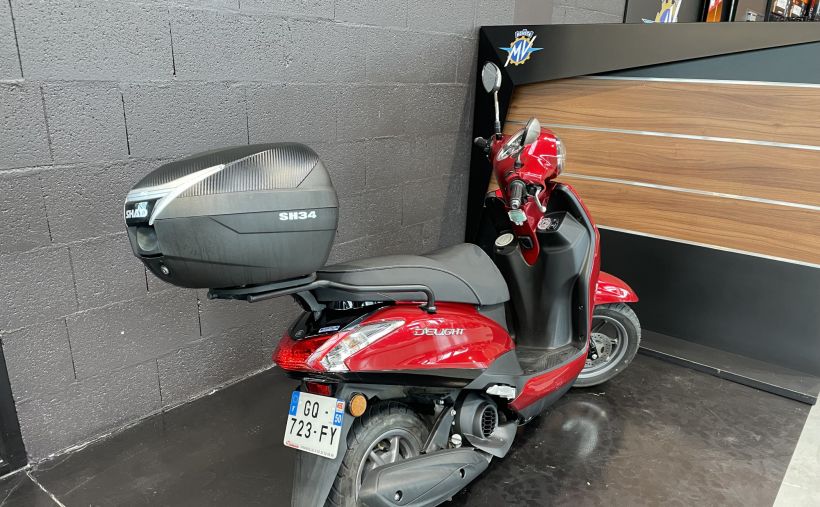 YAMAHA D'ELIGHT 3