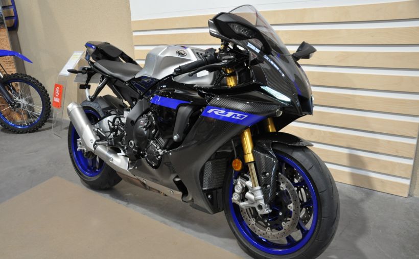 YAMAHA YZF 1000 R1 M 2