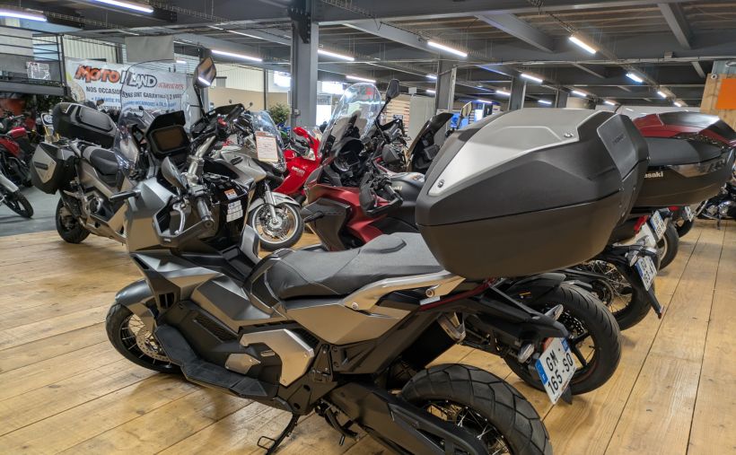HONDA X-ADV 2