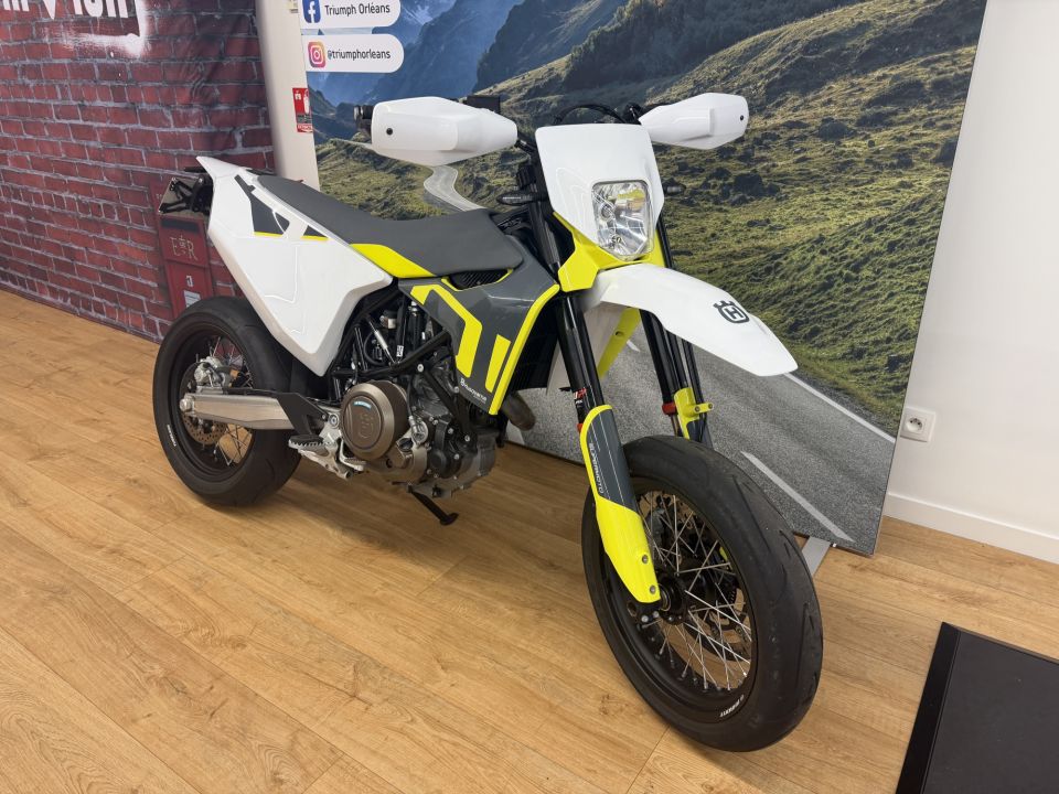 HUSQVARNA 701 SUPERMOTO 2